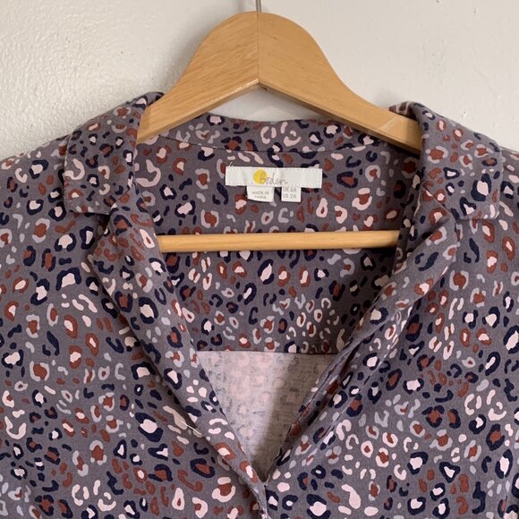 Boden Women’s Leopard Button Up Top Sz 2 Gray Leopard Print Modern Chic Neutral - Picture 8 of 13